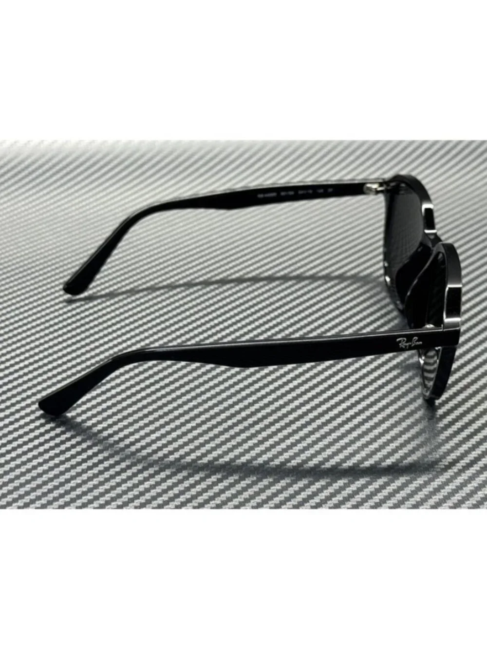 Ray-Ban new tags